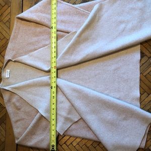 Club Monaco luscious beige 100% cashmere sweater